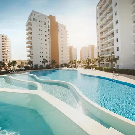 Cornelius Pool In Caesar & Apartmán Perivolia tou Trikomou